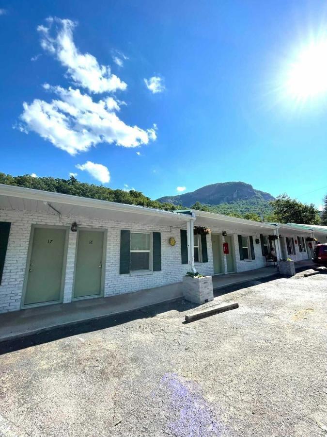 Geneva Hotel & Tiki Bar Chimney Rock Exterior photo